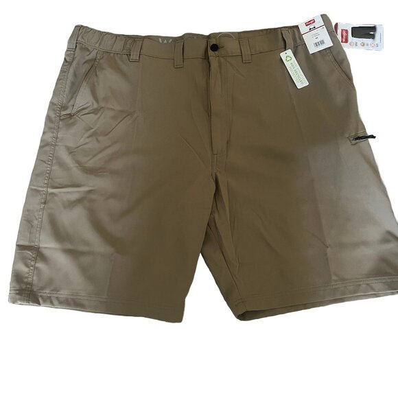 Wrangler Men's 48 Performance Relaxed Fit Shorts with Utility Pocket Flex Waist - Picture 1 of 5